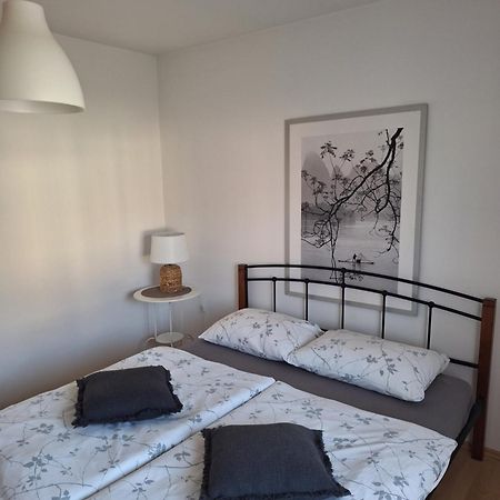 Apartments Place4You Б'єловар Екстер'єр фото