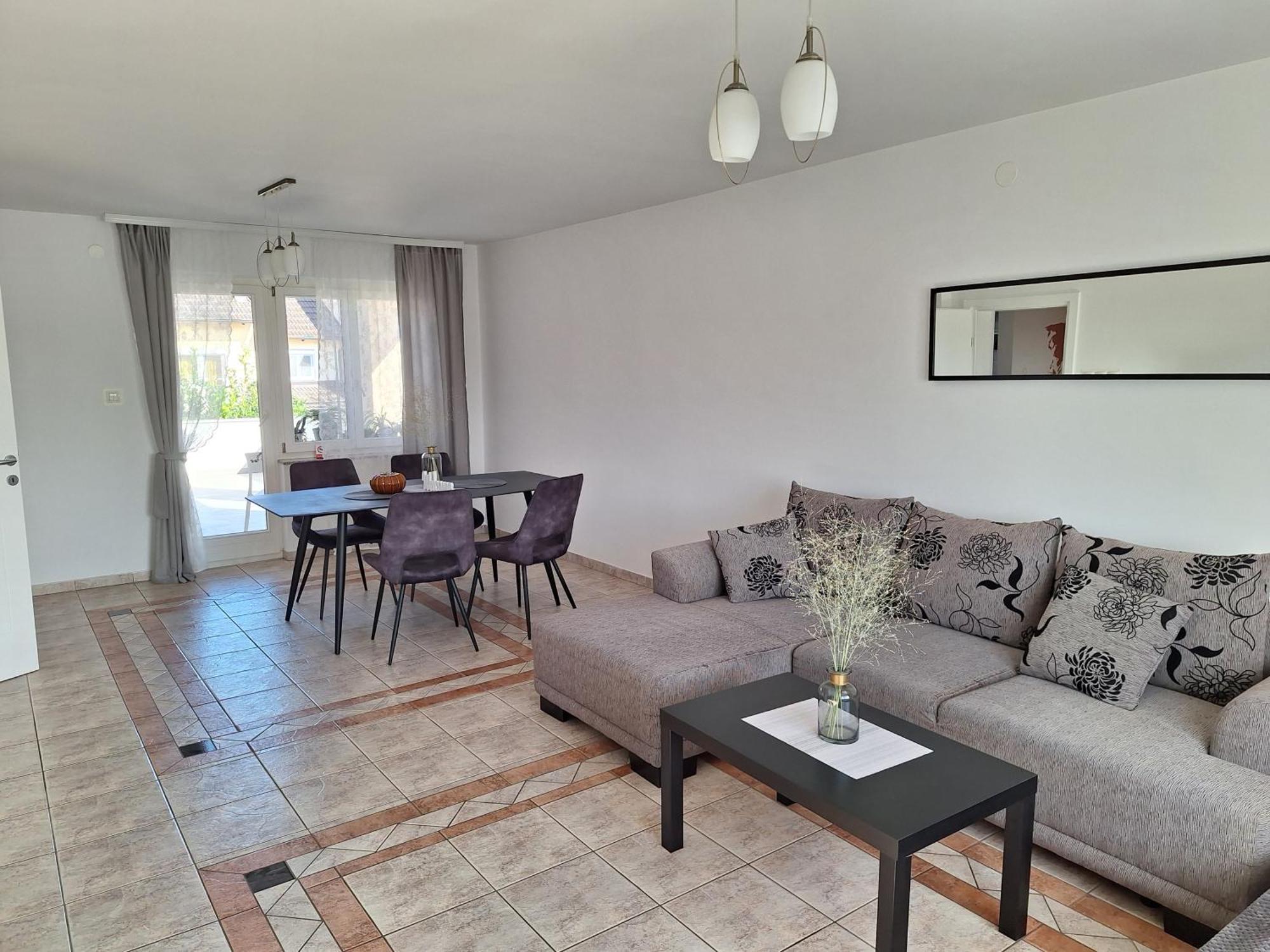 Apartments Place4You Б'єловар Екстер'єр фото